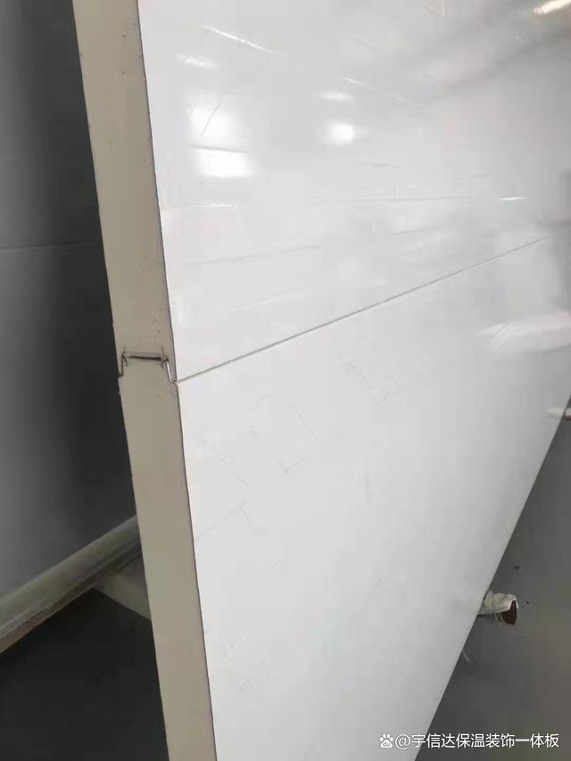 誰能給發(fā)一個(gè)彩鋼板內(nèi)墻安裝的圖片啊,詳細(xì)的,最好有施工圖.